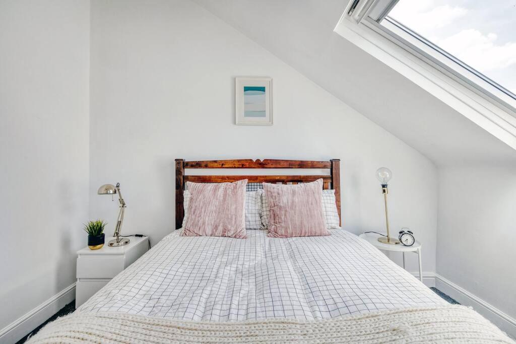 3 Bed Flat Near Chelsea Apartamento