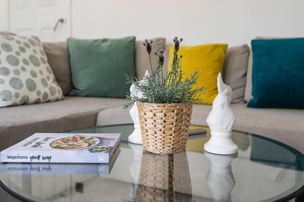 3 Bed Flat Near Chelsea Apartamento